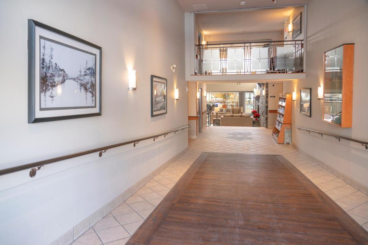 Pocaterra Inn & Waterslide Canmore Dış mekan fotoğraf